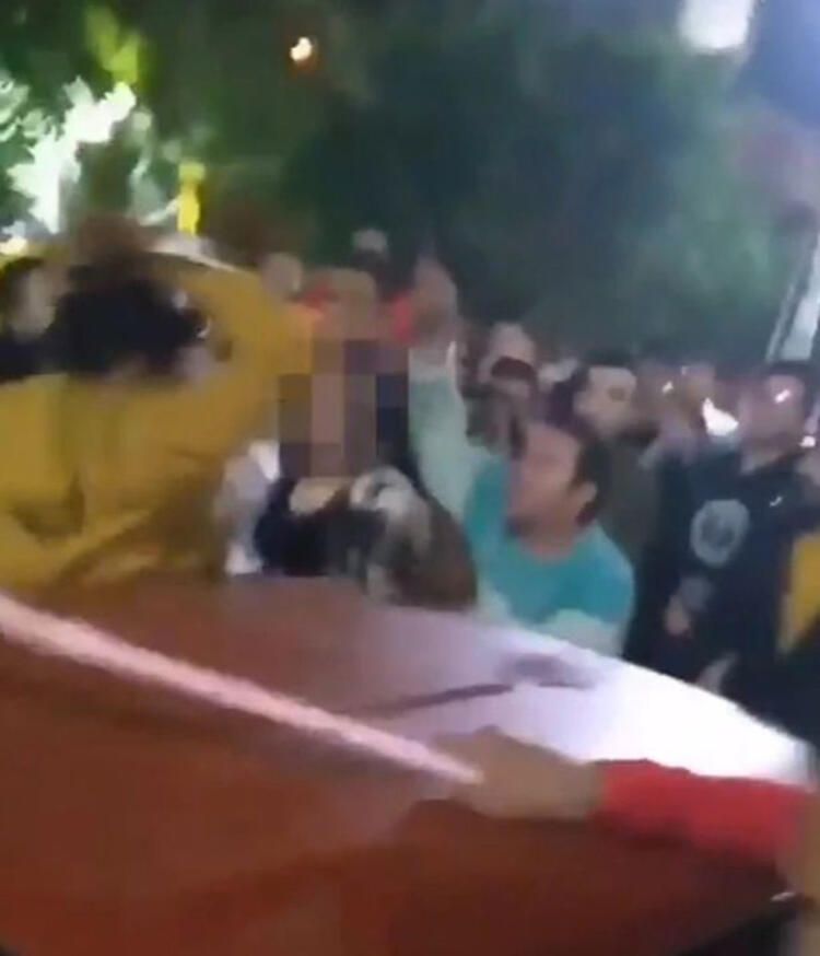 Aralarına aldıkları kadına defalarca.. 4