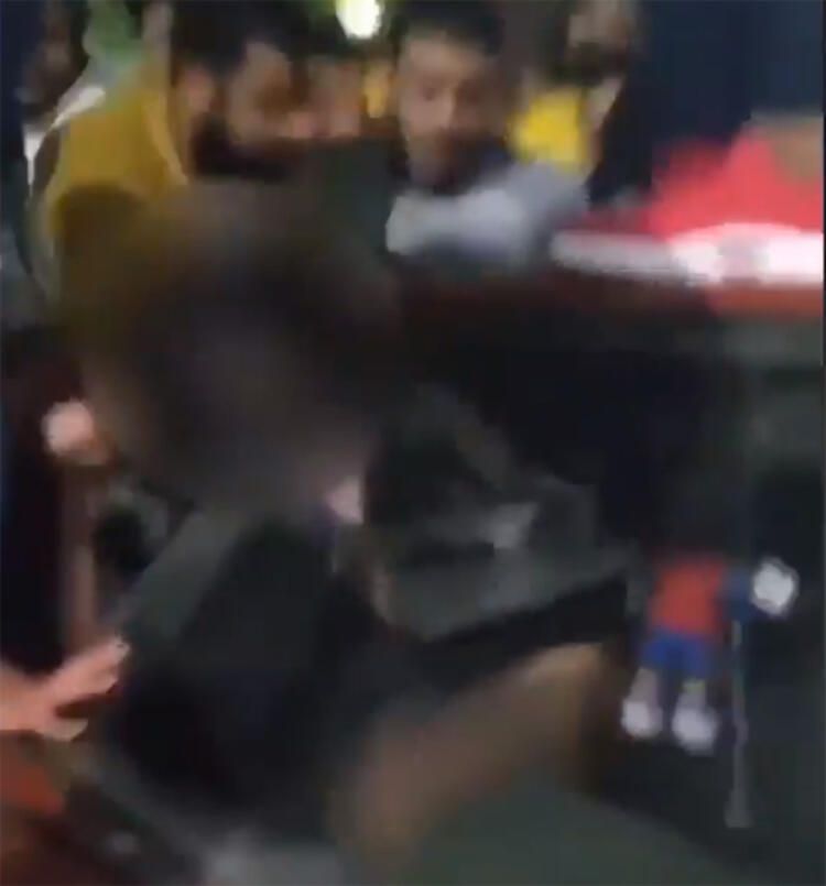 Aralarına aldıkları kadına defalarca.. 6