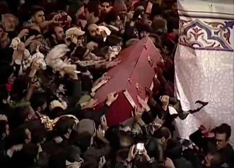 İşte İran'ın gece saatlerinde ABD üslerini vurmasının kronolojisi! 10