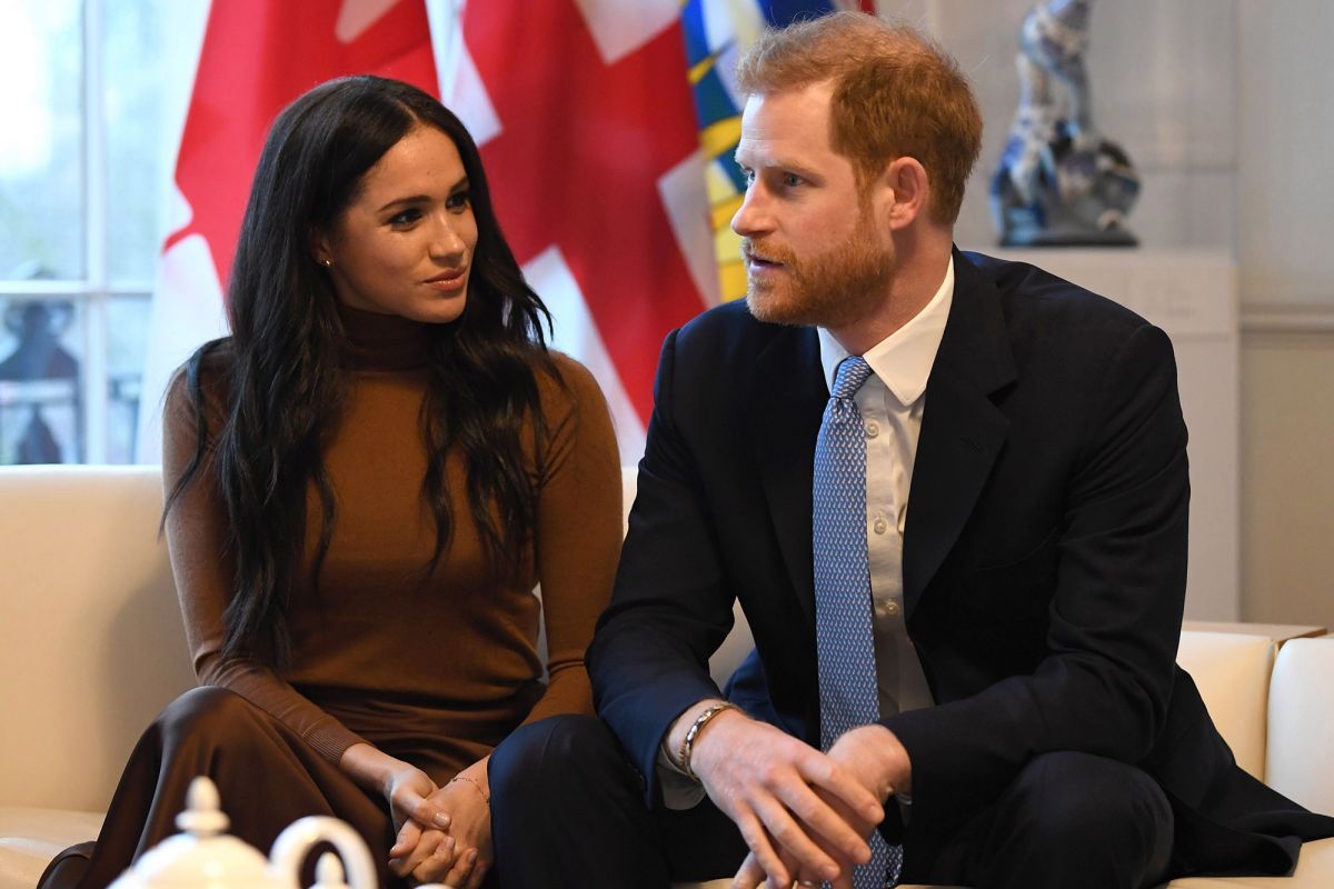 Prens Harry ve eşi Düşes Meghan Markle Kraliyet'ten çekiliyor! 4