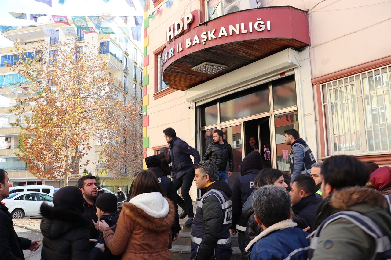 Çocuğu kaçırılan babadan HDP'ye Türk bayraklı tepki! 2