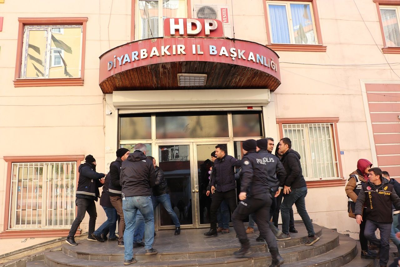 Çocuğu kaçırılan babadan HDP'ye Türk bayraklı tepki! 3