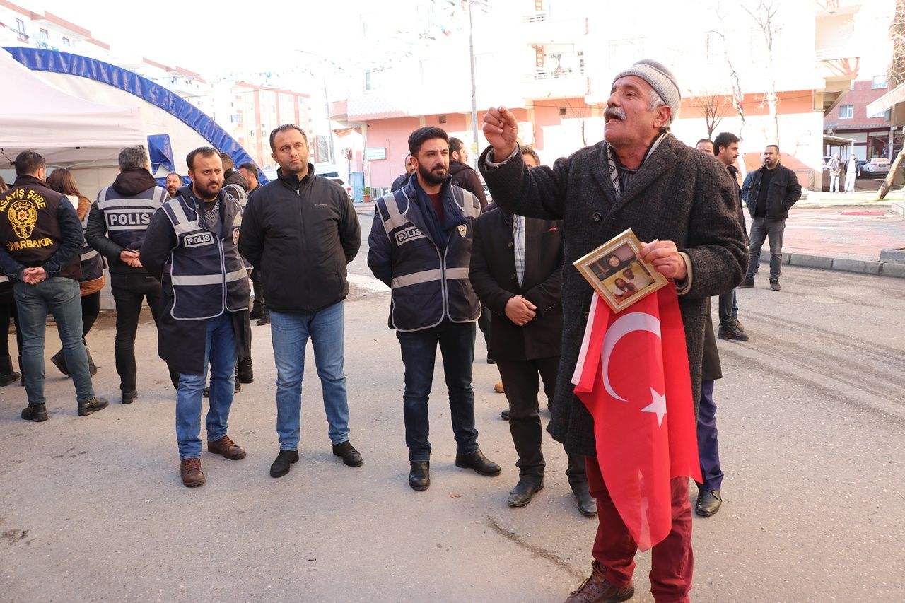 Çocuğu kaçırılan babadan HDP'ye Türk bayraklı tepki! 7