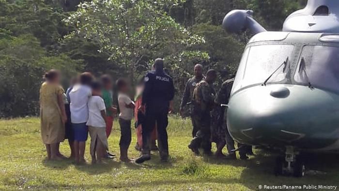 Tarikat dehşeti! Kampta 6'sı çocuk 7 ceset bulundu... 11