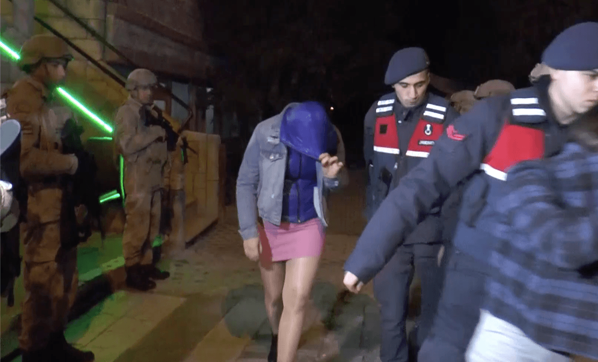 Denizli'de fuhuş çetelerine operasyon! 71 gözaltı 6