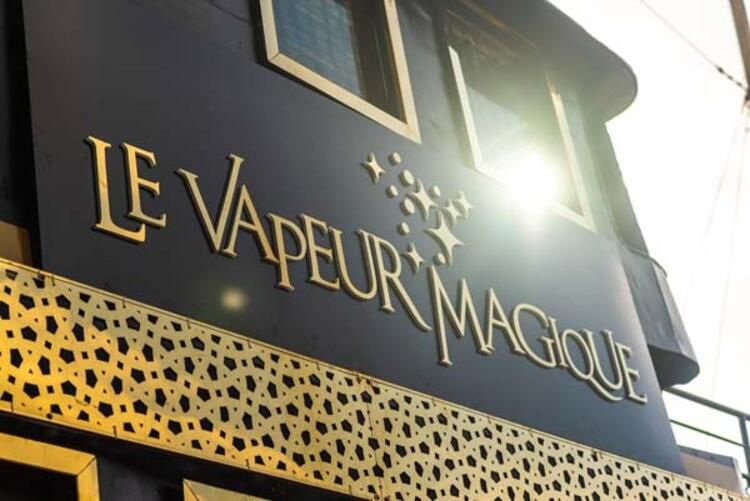 Yüzen ilk mağaza İstanbul Boğazı'nda hizmete girdi! 7