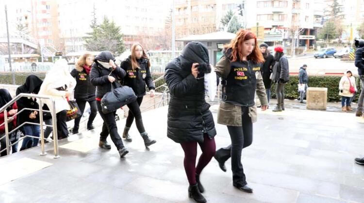 Masaj salonu adı altında fuhuş yapıyorlardı! 12
