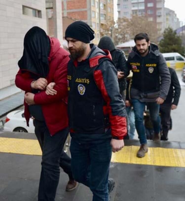 Masaj salonu adı altında fuhuş yapıyorlardı! 4