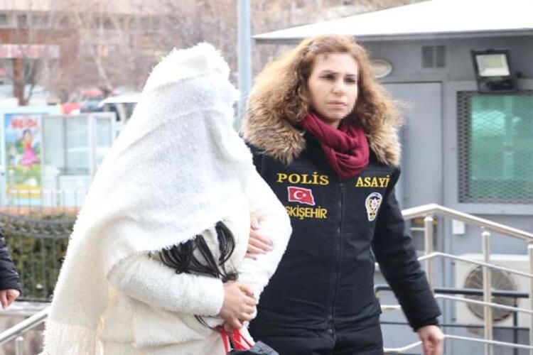 Masaj salonu adı altında fuhuş yapıyorlardı! 7