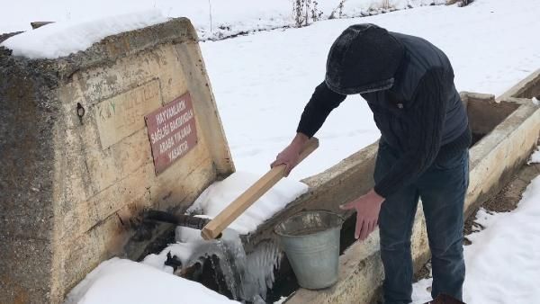 Buzun üzerinde kendinden geçti! 10