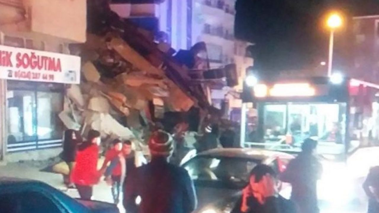 Depremden sonra ilk görüntüler 7