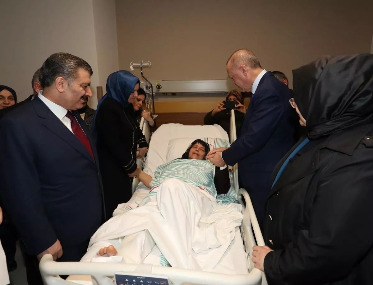 Cumhurbaşkanı Erdoğan yaralıları ziyaret etti... 4