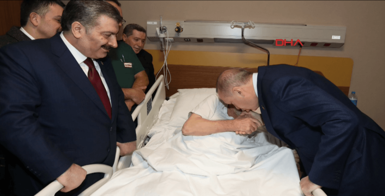 Cumhurbaşkanı Erdoğan yaralıları ziyaret etti... 9