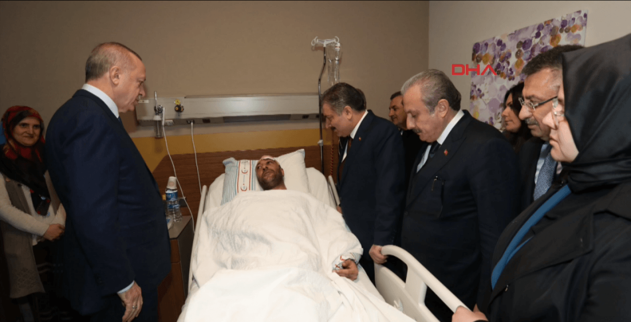 Cumhurbaşkanı Erdoğan yaralıları ziyaret etti... 6