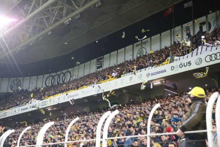 "Elazığ üşüme Fenerbahçe seninle..." 9