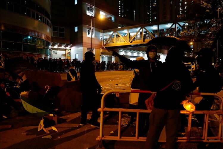 Korona virüsü karantina binasına bomba atıldı! 10