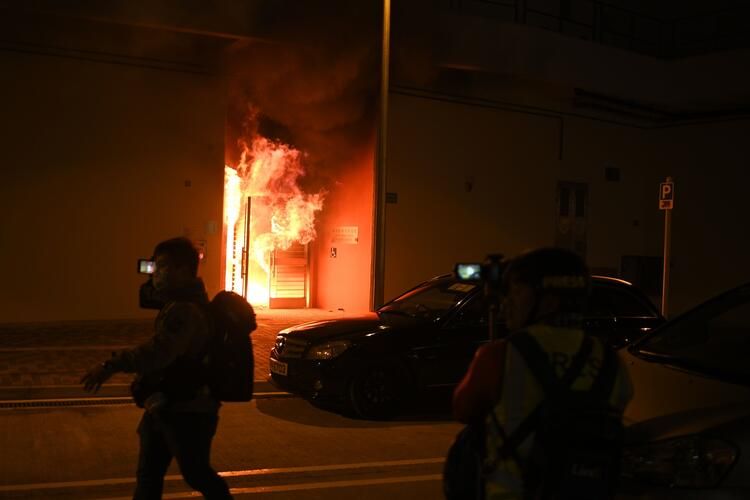 Korona virüsü karantina binasına bomba atıldı! 23