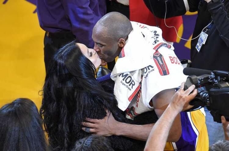 Kobe eşiyle helikopter anlaşması yapmış 6