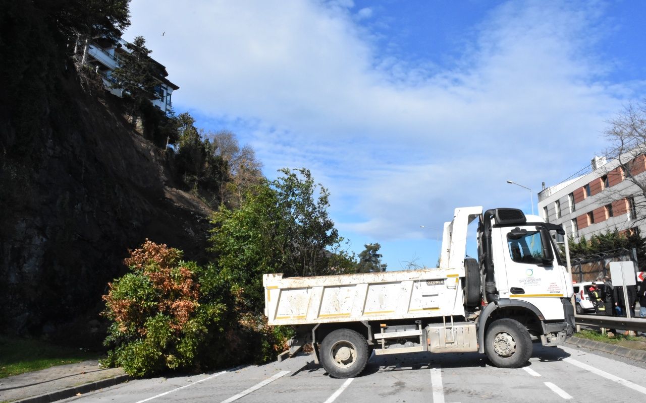 Heyelan, Samsun-Ordu yolunu ulaşıma kapattı 7