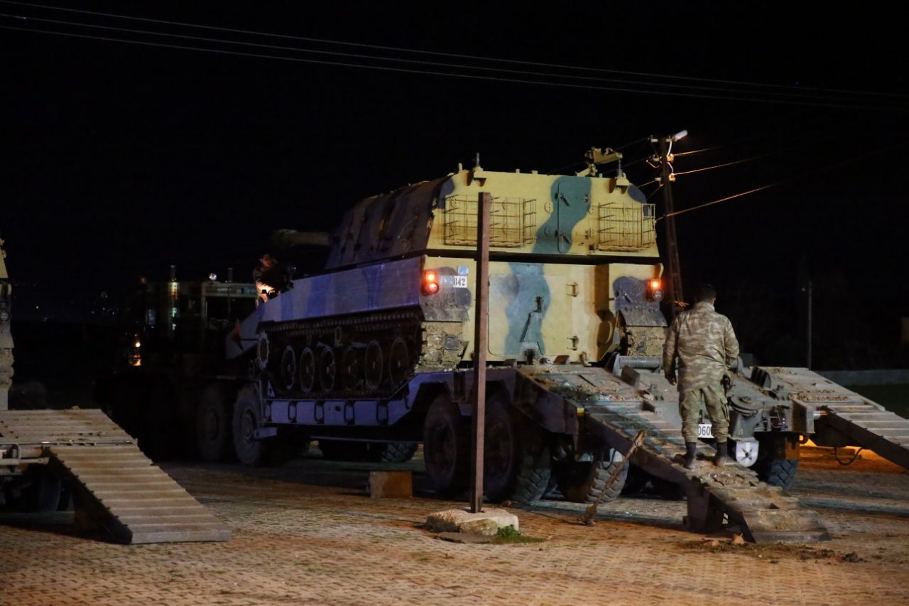 Suriye sınırına tank ve zırhlı sevkiyatı! 1