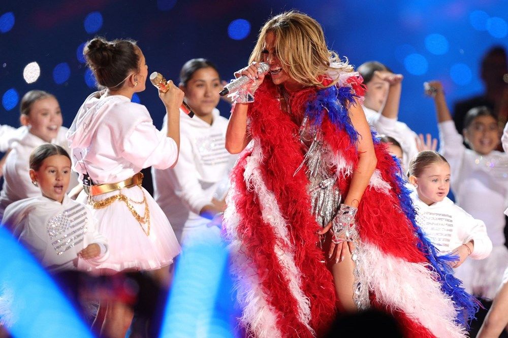 Jennifer Lopez ve Shakira Latin rüzgarı estirdi 11