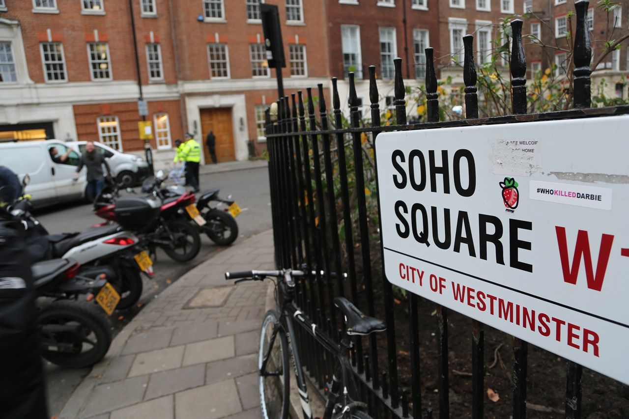 Londra'da bomba paniği... 10