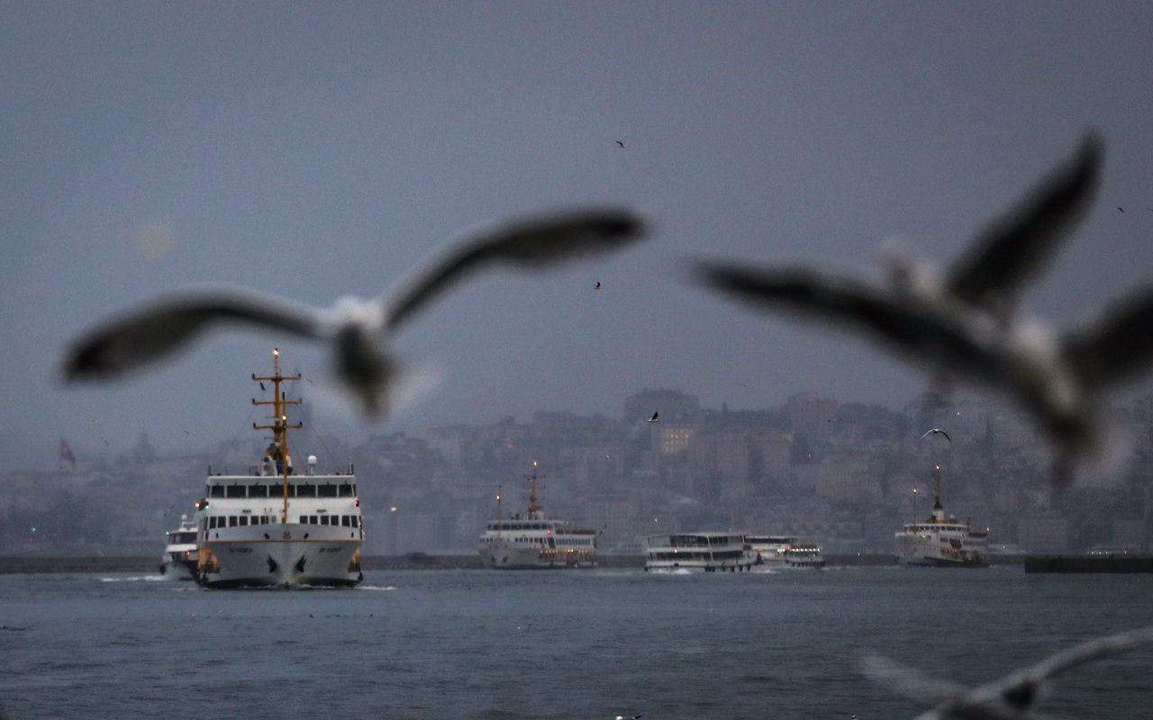 İstanbul, günün ilk ışıklarıyla yağışa teslim oldu 12