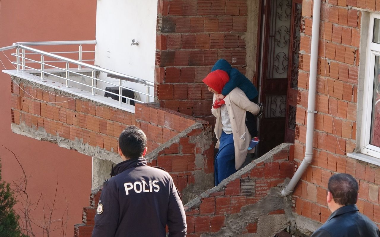 Ordu'da şiddetli fırtına çatıları uçurdu, 4 katlı bina tahliye edildi 1
