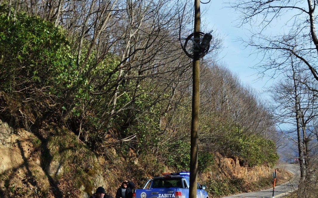 Ordu'da şiddetli fırtına çatıları uçurdu, 4 katlı bina tahliye edildi 12
