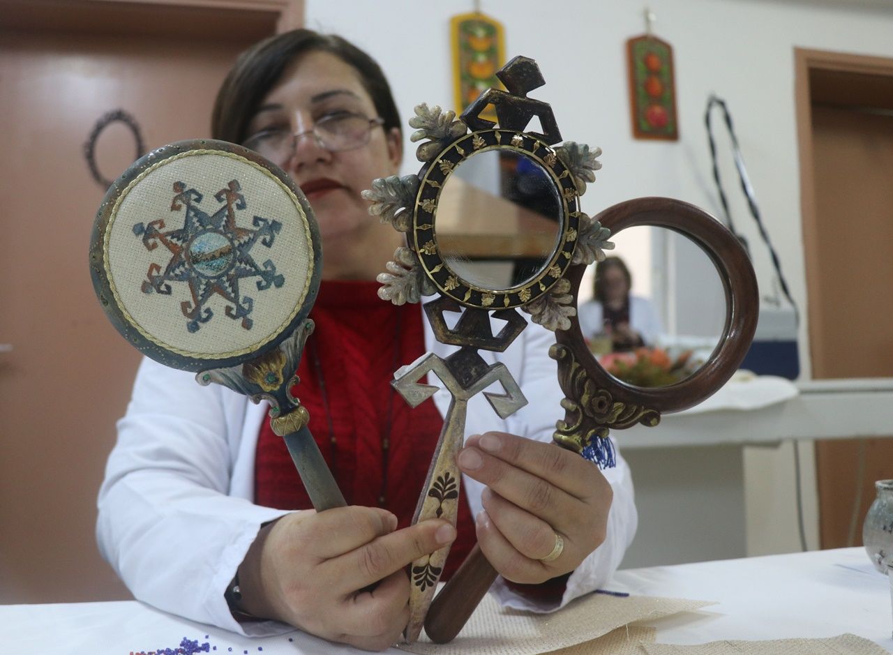 Geleneksel Anadolu desenleri aynalara nakşediliyor! 10