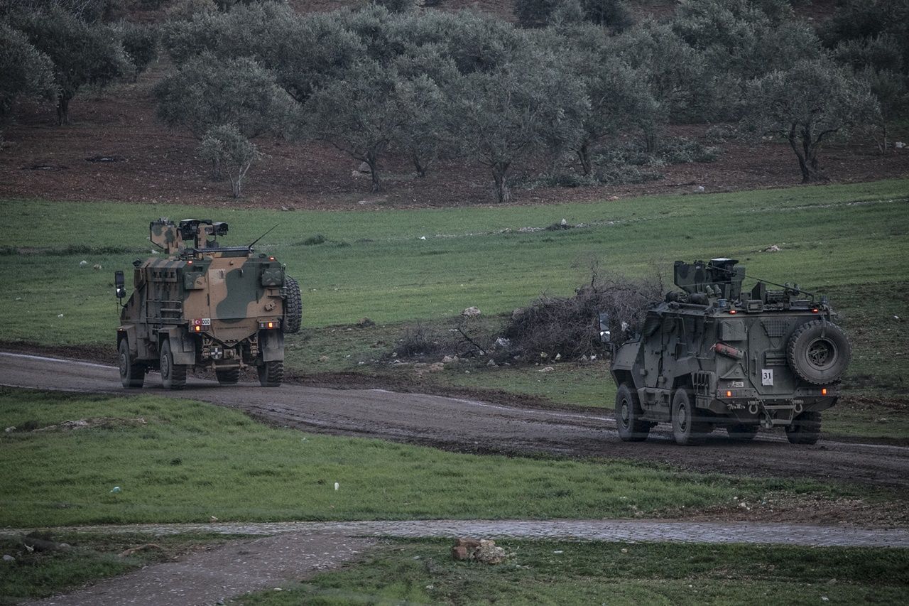 Suriye sınırındaki birliklere dev takviye! 200 araçlık konvoy... 9
