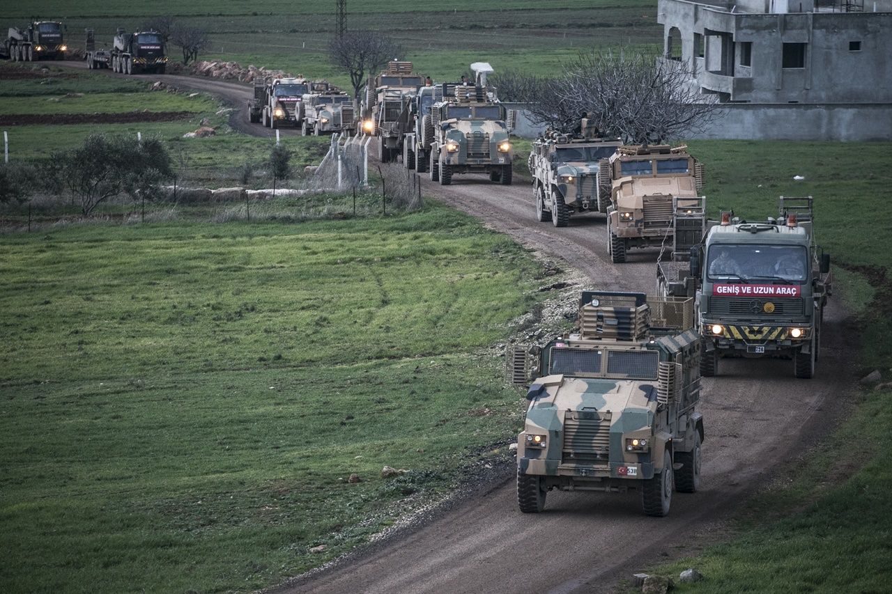 Suriye sınırındaki birliklere dev takviye! 200 araçlık konvoy... 16