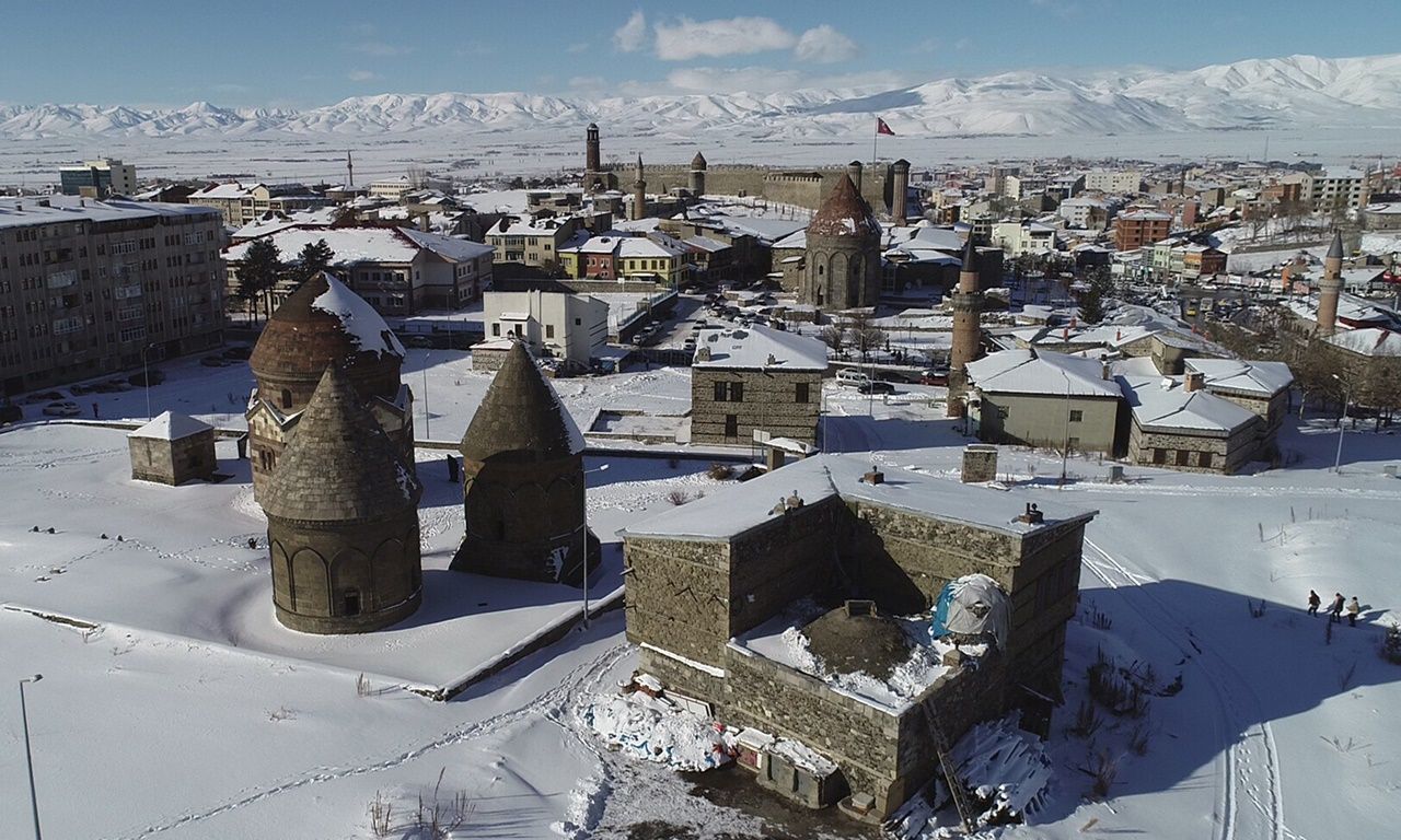 Erzurum'un tarihi mekanlarından kar manzaraları! 3