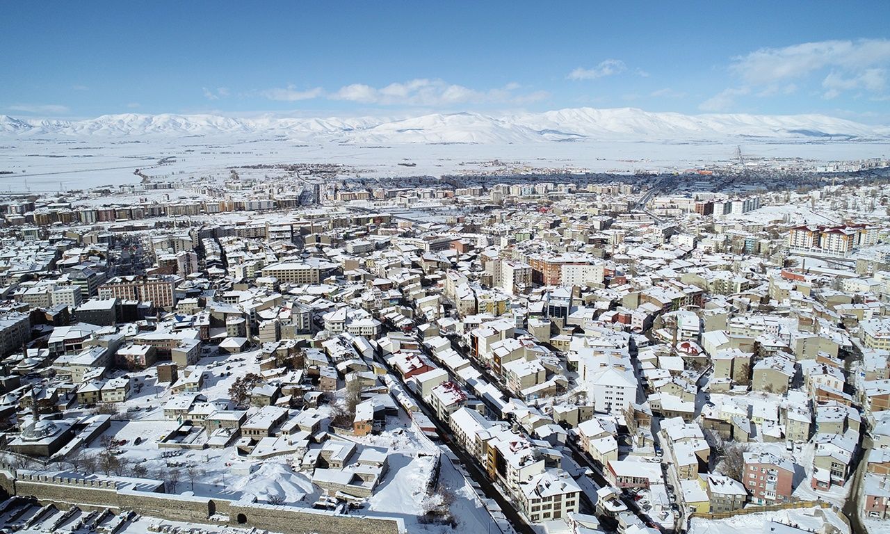 Erzurum'un tarihi mekanlarından kar manzaraları! 8