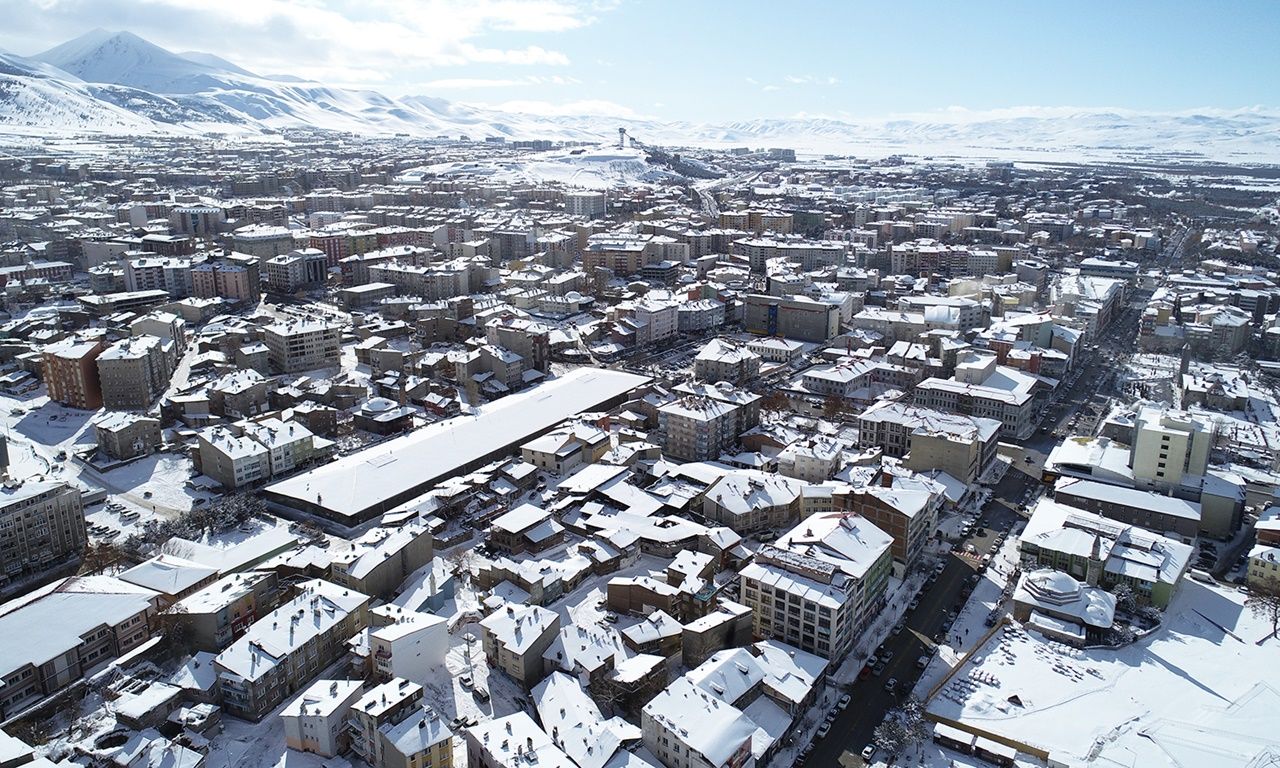 Erzurum'un tarihi mekanlarından kar manzaraları! 9