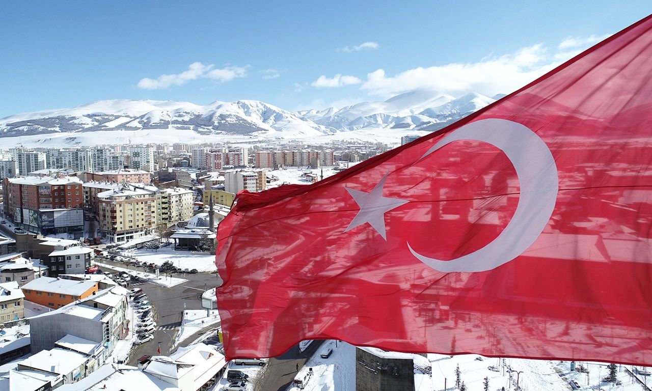 Erzurum'un tarihi mekanlarından kar manzaraları! 10