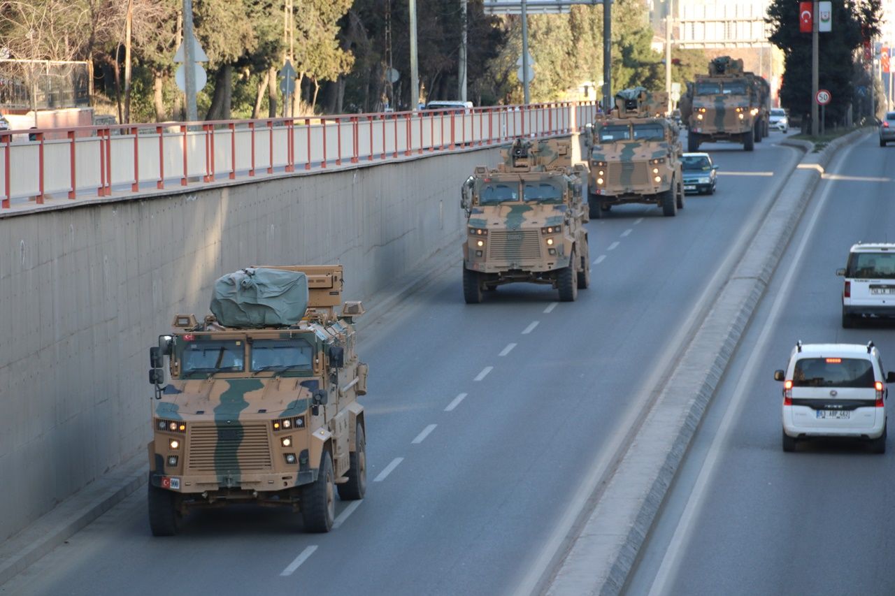 Suriye sınırına yığınak sürüyor... 9