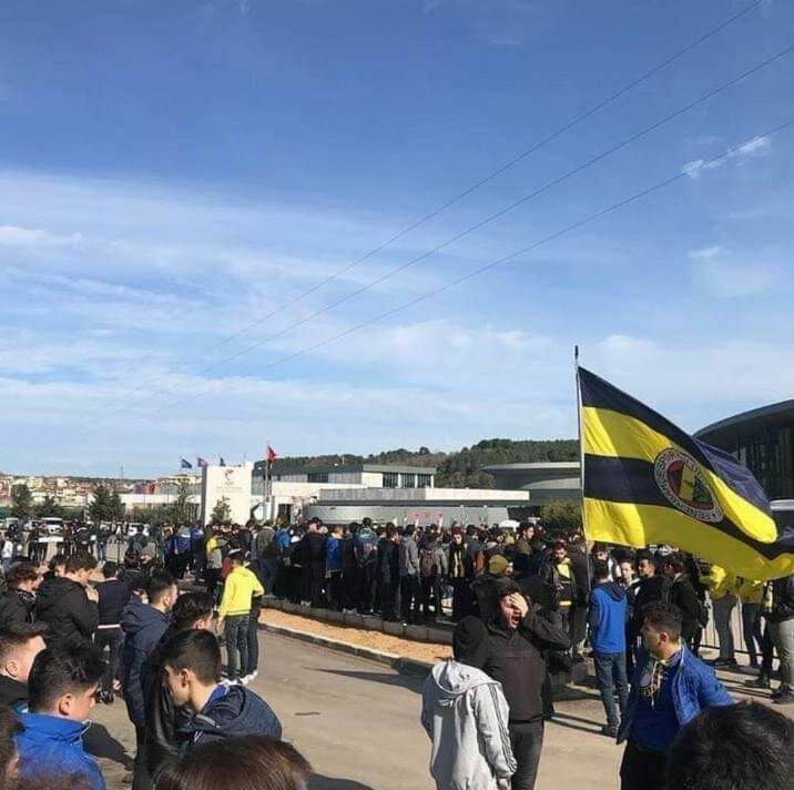 Fenerbahçe taraftarı Riva'ya yürüdü 11