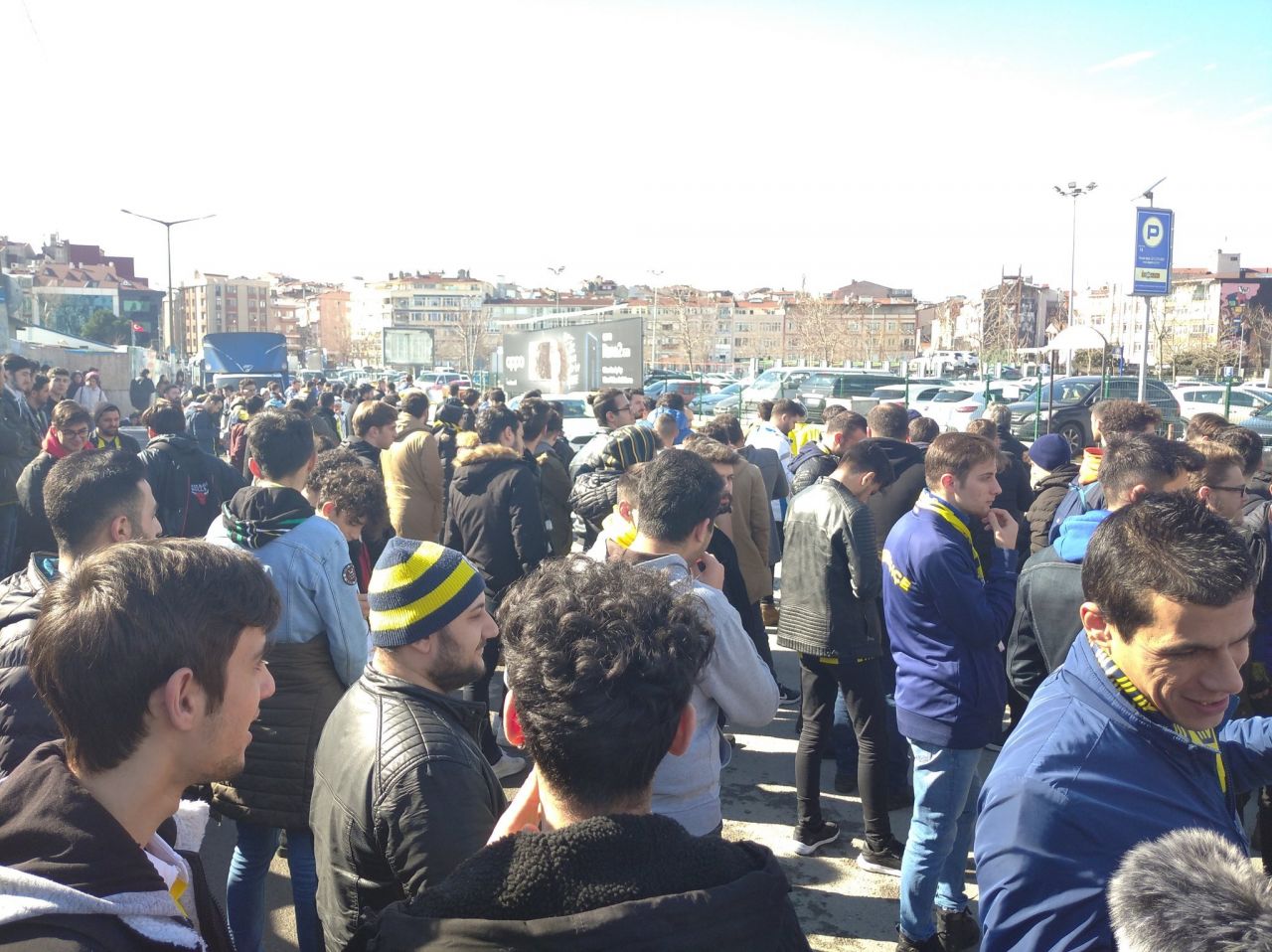 Fenerbahçe taraftarı Riva'ya yürüdü 5
