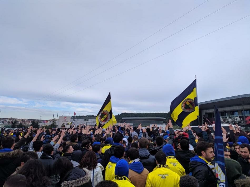 Fenerbahçe taraftarı Riva'ya yürüdü 6