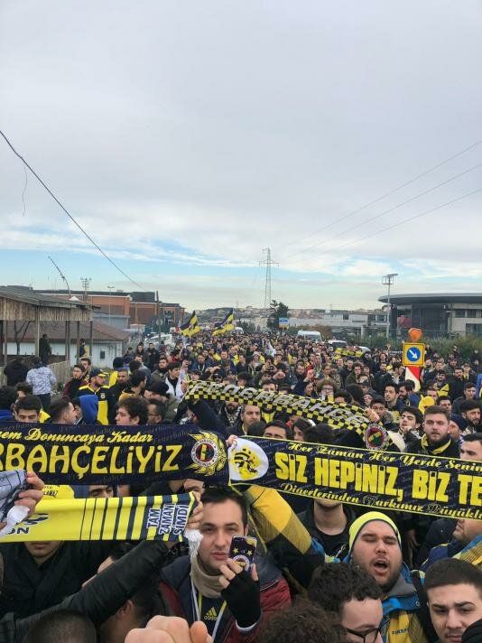 Fenerbahçe taraftarı Riva'ya yürüdü 8