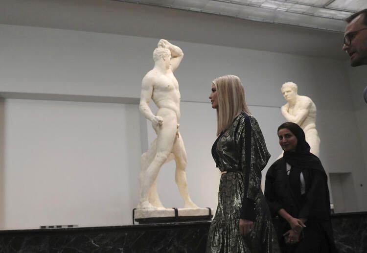 Ivanka Trump'ın cami ziyareti! Örtülü ve çorapsız 11