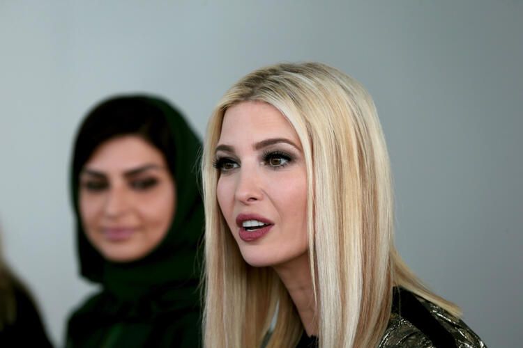 Ivanka Trump'ın cami ziyareti! Örtülü ve çorapsız 12