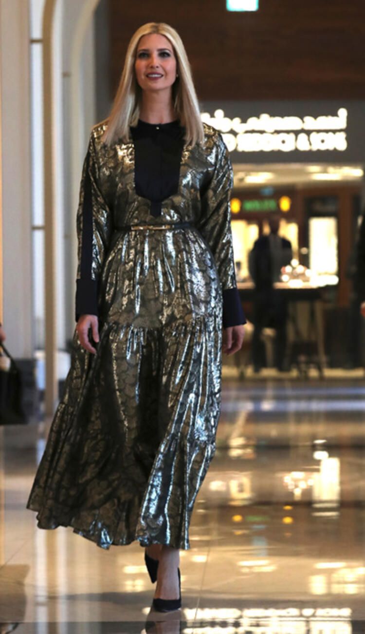 Ivanka Trump'ın cami ziyareti! Örtülü ve çorapsız 3