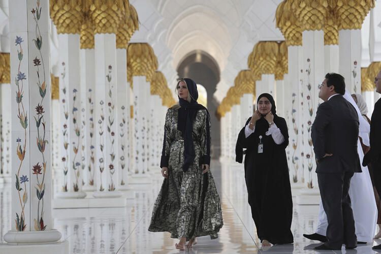 Ivanka Trump'ın cami ziyareti! Örtülü ve çorapsız 6