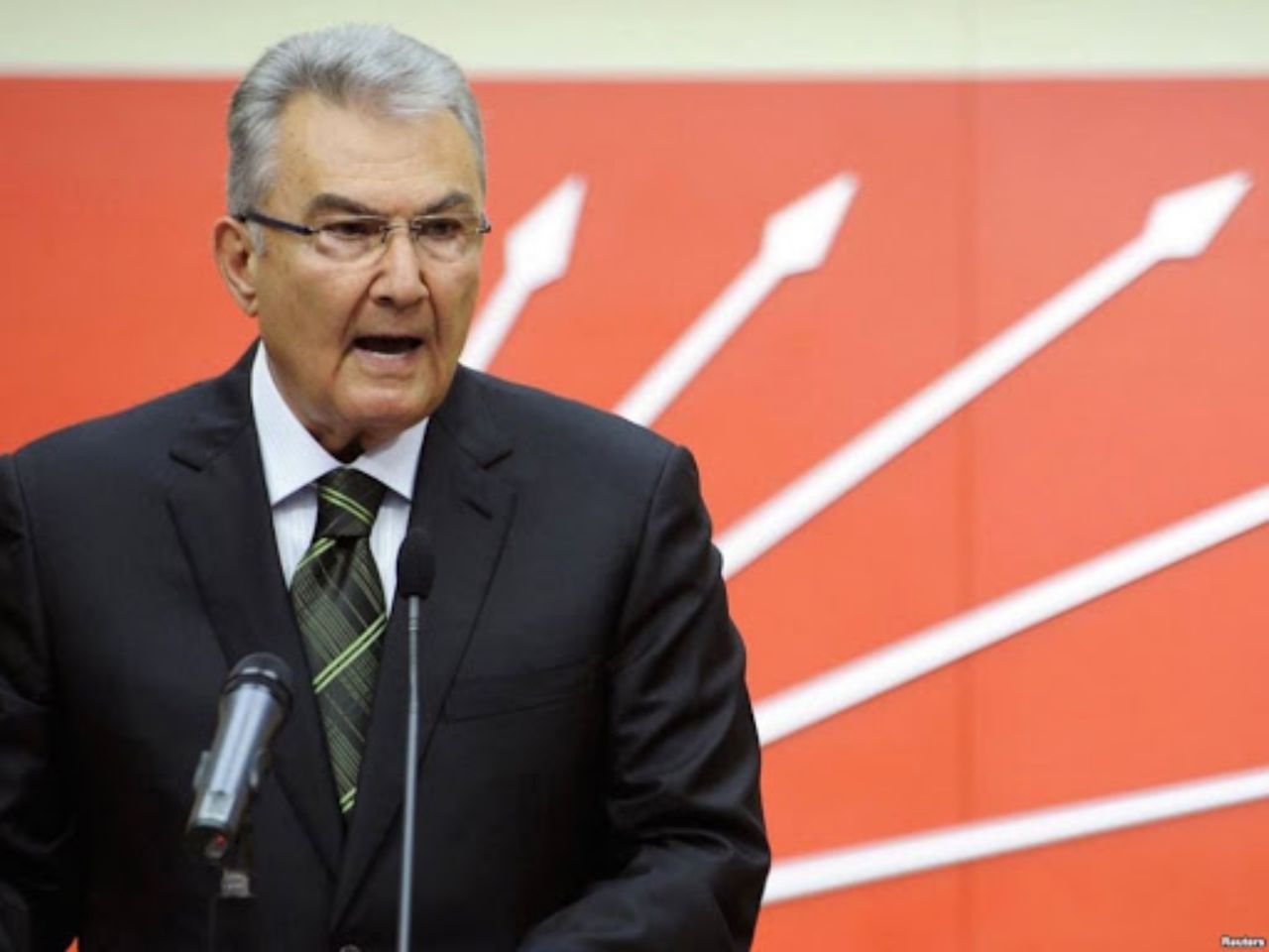 Baykal, 'darbeciler, sivil mahkemede' yargılansın dedi, aynı gece kasedi çıktı 27