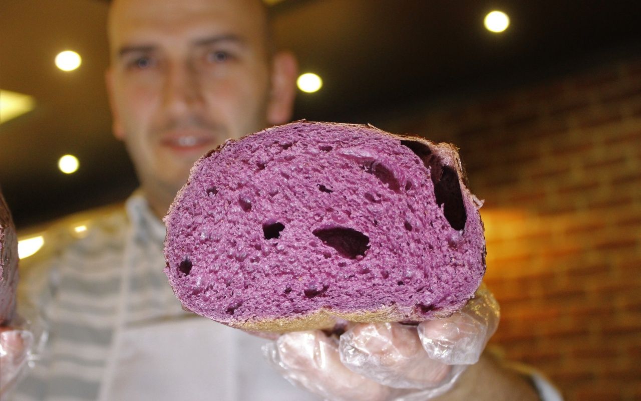 Bu ekmeğin tanesi 10 TL! Talebe yetişemiyorlar... 8