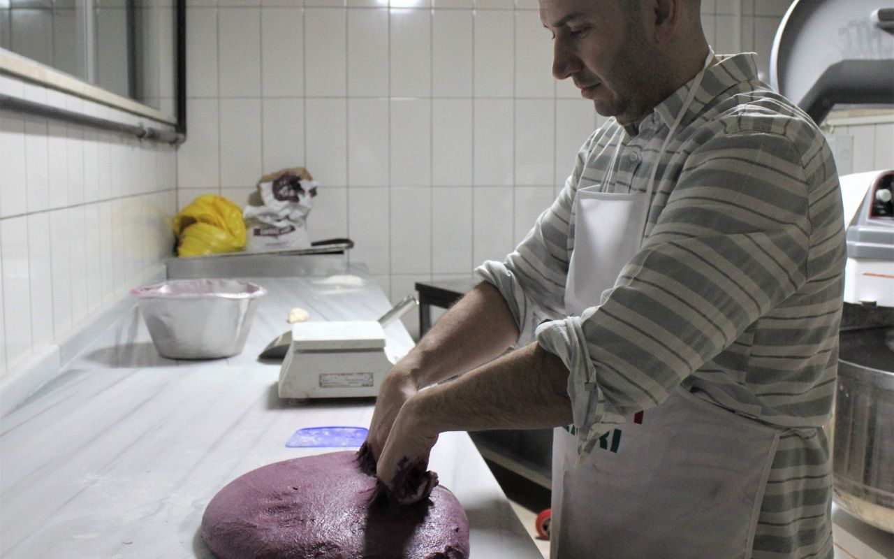 Bu ekmeğin tanesi 10 TL! Talebe yetişemiyorlar... 7