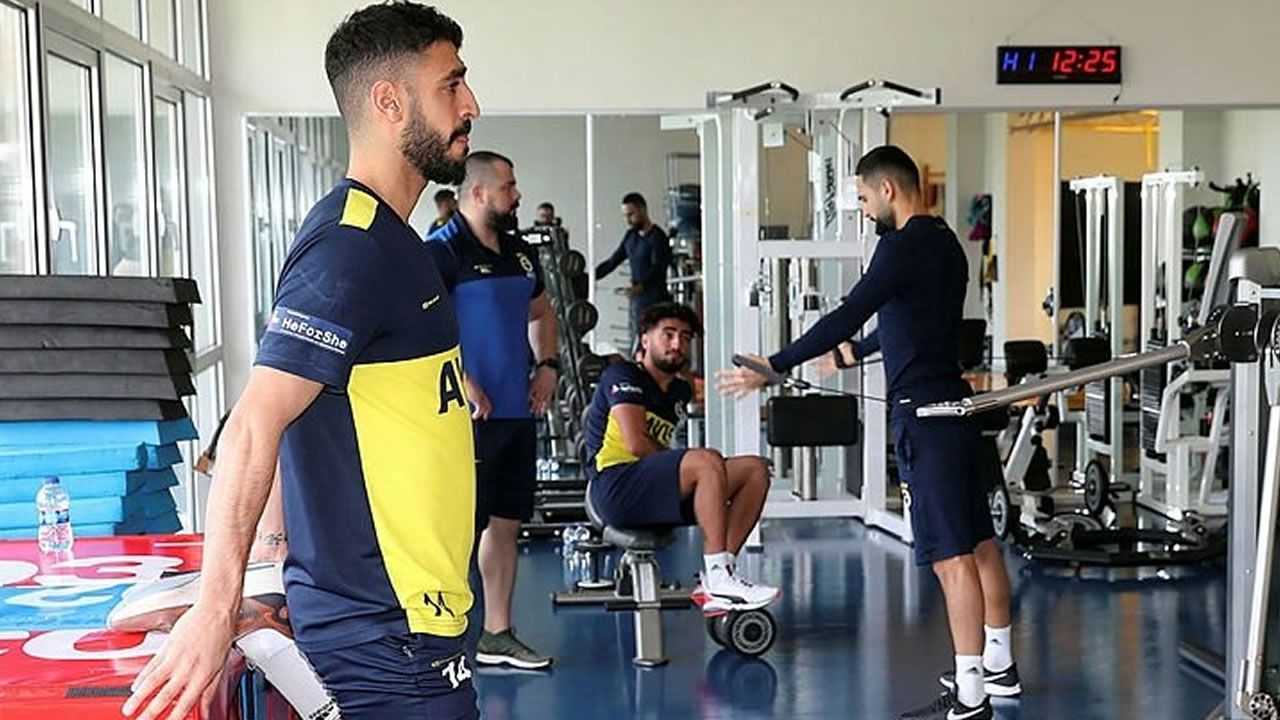 Fenerbahçe'de gidecekler ve kalacaklar belli oldu 5