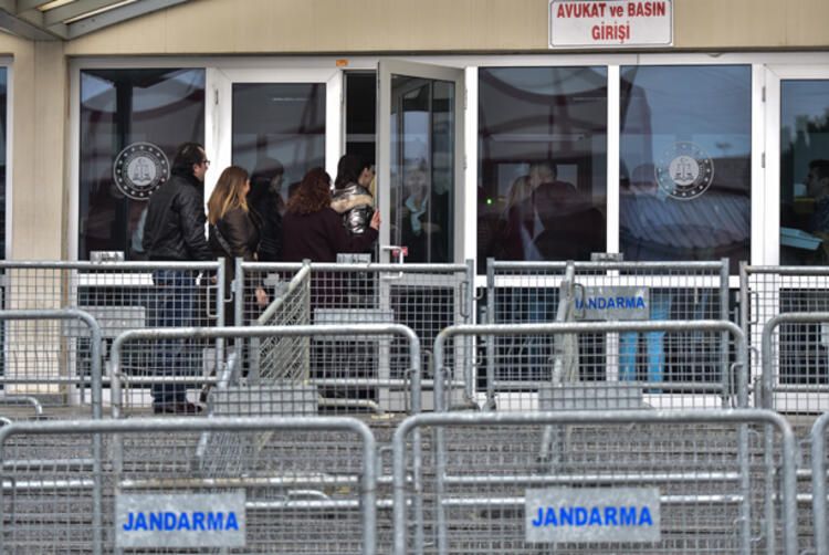 Eski kedicik anlattı: 'Çok pis şeyler yapıyordu' 24